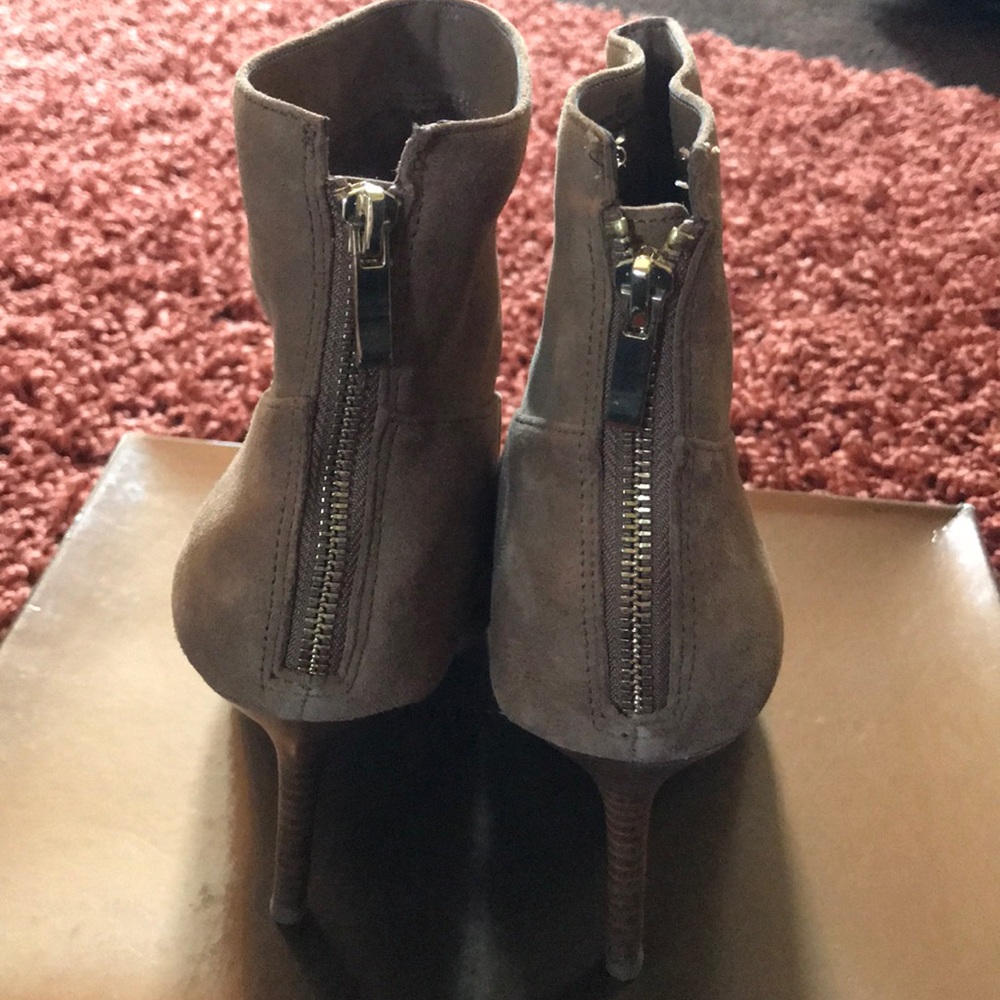 Shoes - Picture 3 of 3